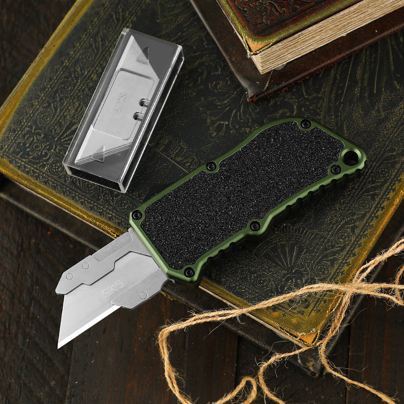 Retractable Multi-Purpose Knife with 5 Spare Blades - EDC Tool