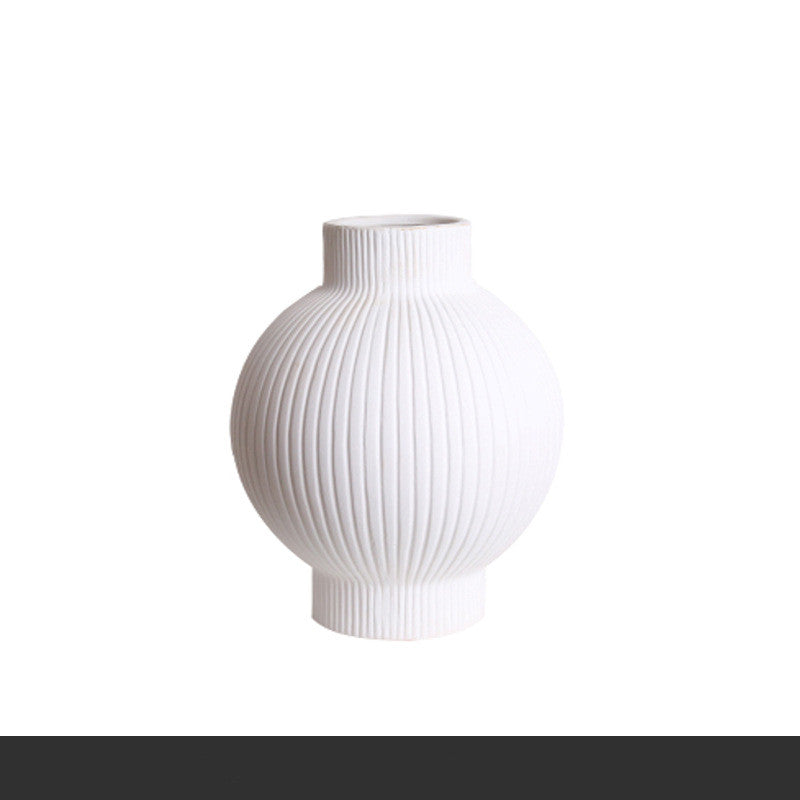 Handmade Ceramic Vase for Living Room Decor - Blue & White Artful Flower Arrangement