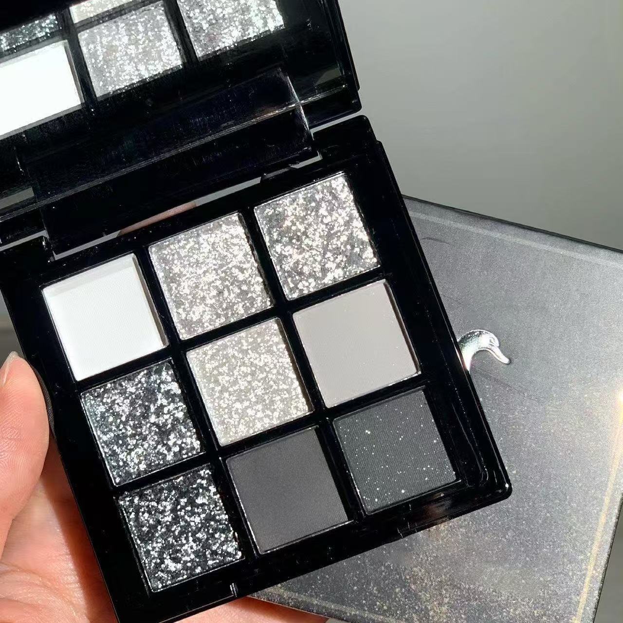 Nine-Color Punk Eyeshadow Palette - European & American Style Makeup