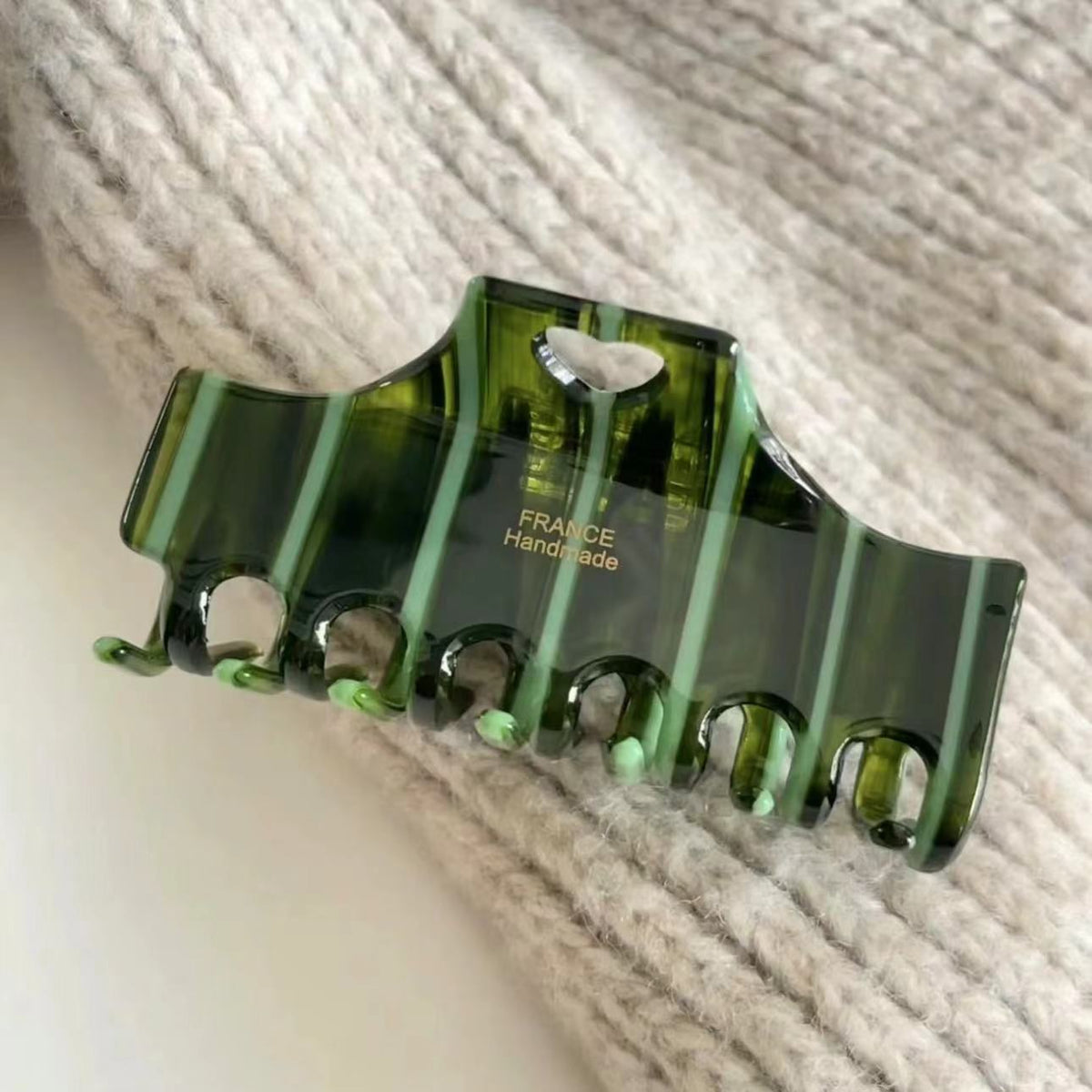 Striped Contrast Color Acetate Hair Clip