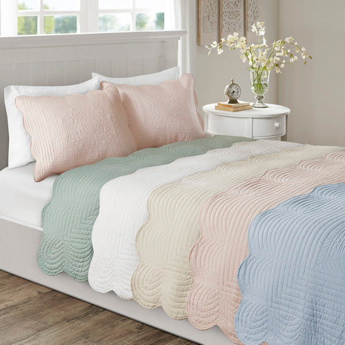 3 Piece Reversible Scalloped Edge Quilt Set - Cream, King/Cal King