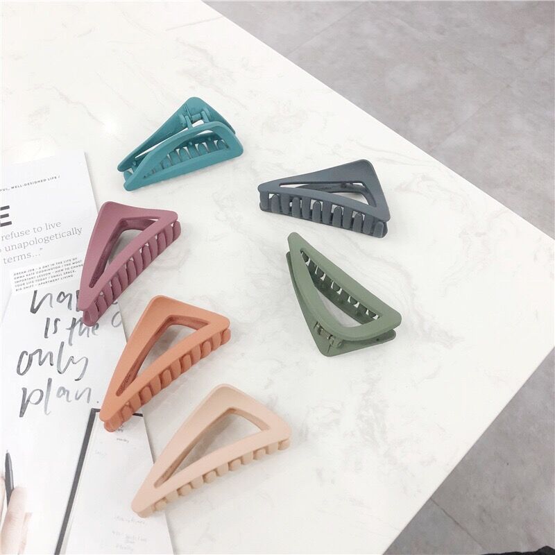 Frosted Texture Plastic Hairpin - Retro Wind Style Hair Accessory