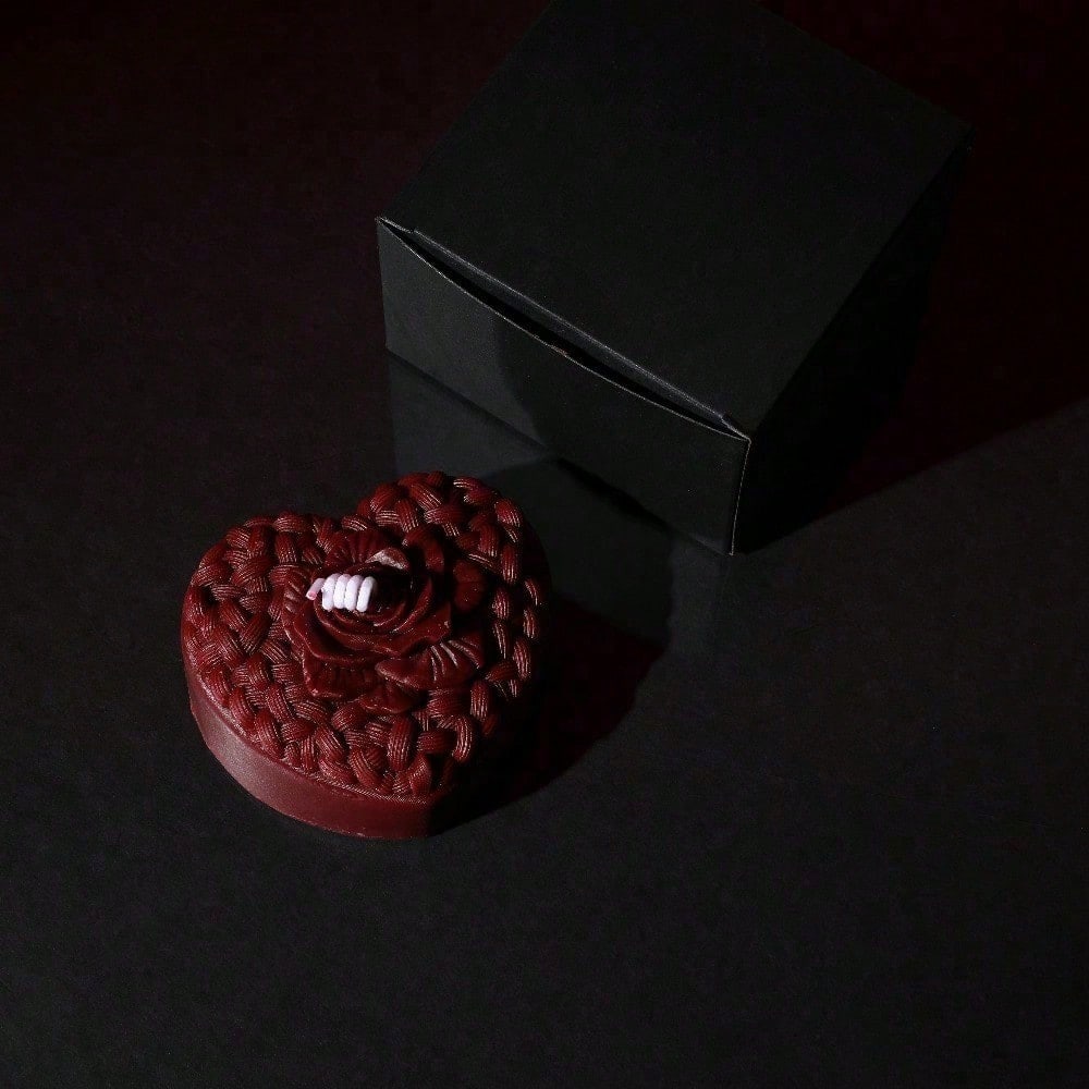 Artistic Sculpted Scented Candles - Handmade Rose-Shaped Decor