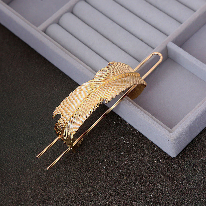 European and American Retro Alloy Leaf Hairpin Hair Accessory - Multiple Colors