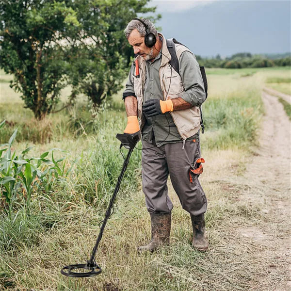 Waterproof Metal Detector with 4 Detection Modes - 10" Depth