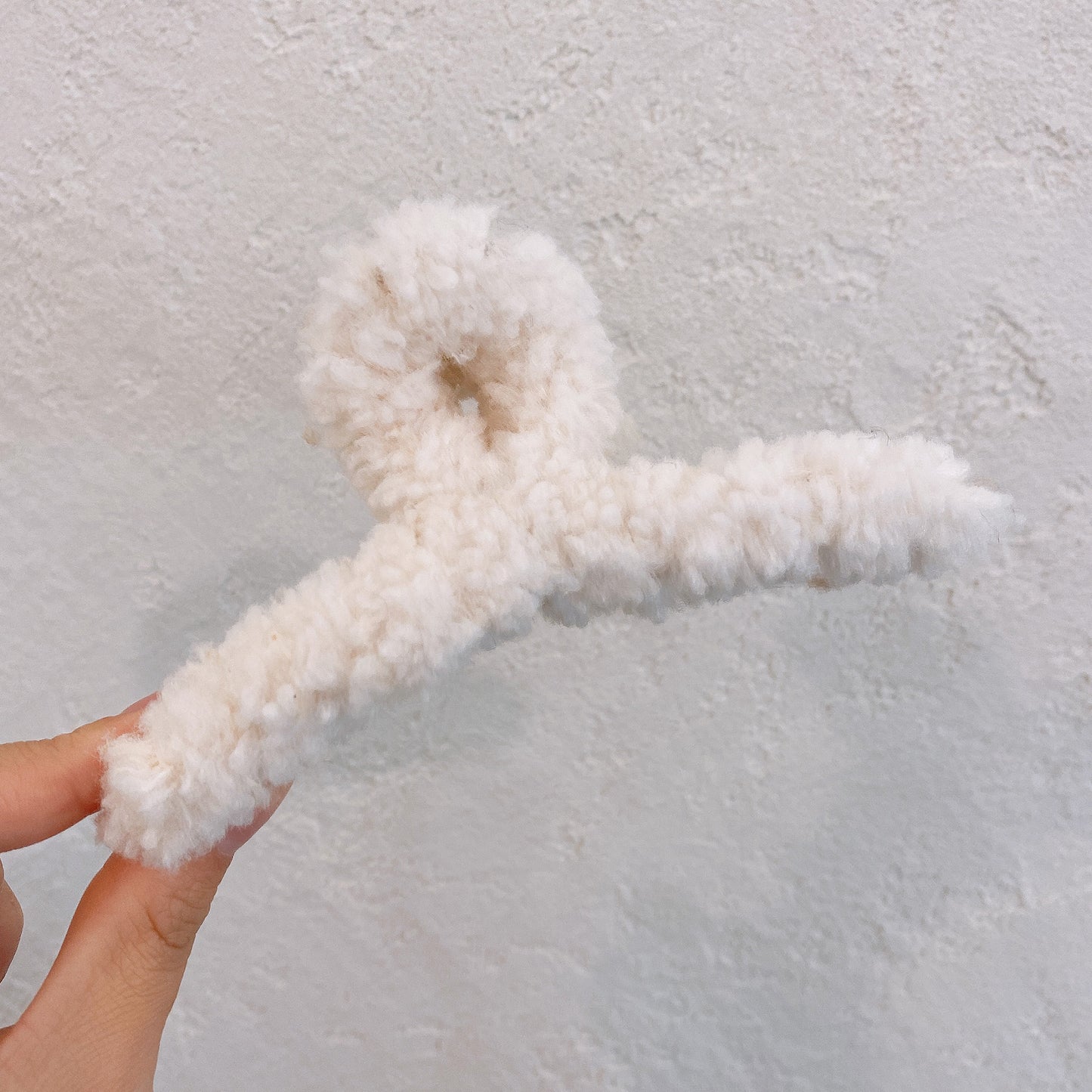 Large Plush Hair Clip with Elegant Design for Hair Accessories