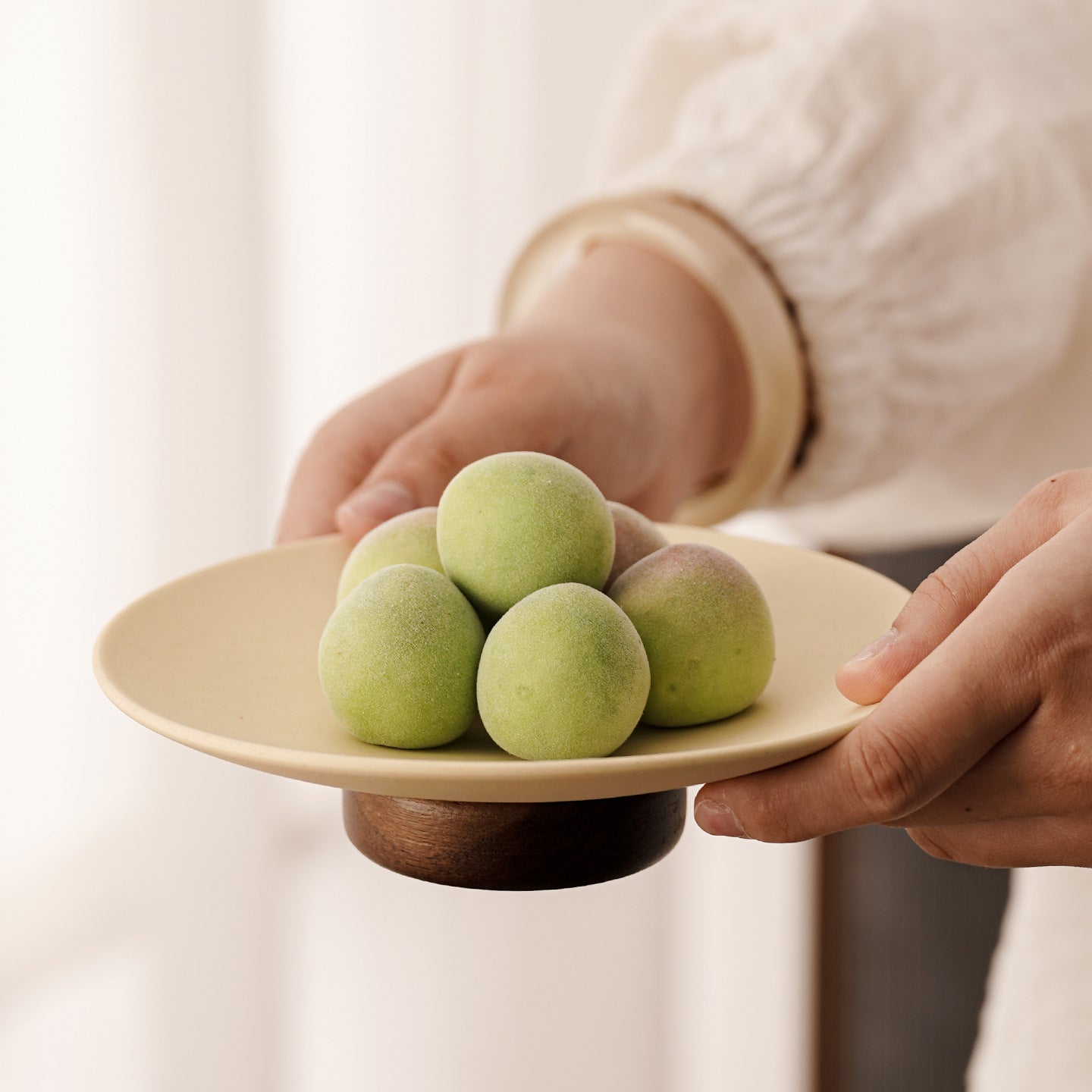 Ancient-Style Ivory White Dried Fruit Tray Made of Ceramic - Multiple Variants