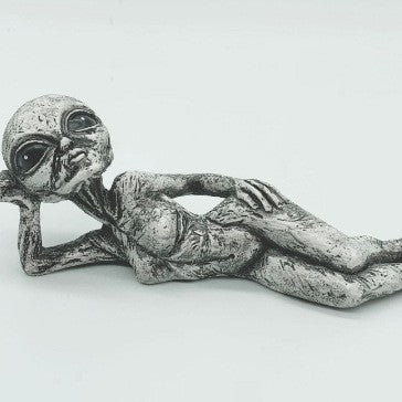 Resin Alien Statue Ornament Decoration for Home & Garden