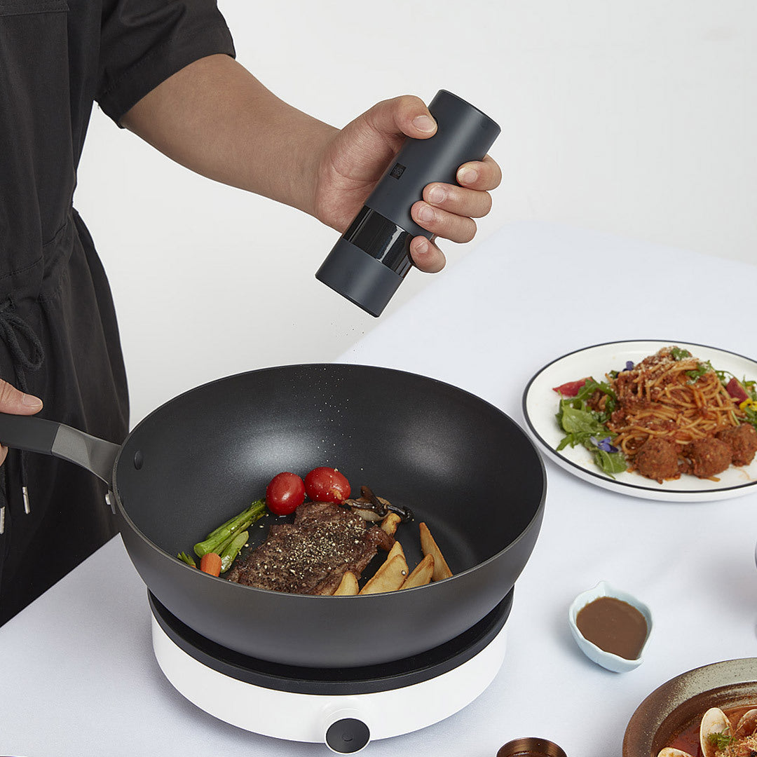 Electric Pepper and Salt Grinder Set - Adjustable Ceramic Seasoning Mill