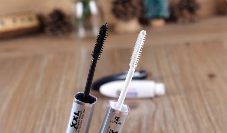 Double-Ended Mascara Black and White Brush Head Thick Eye Makeup