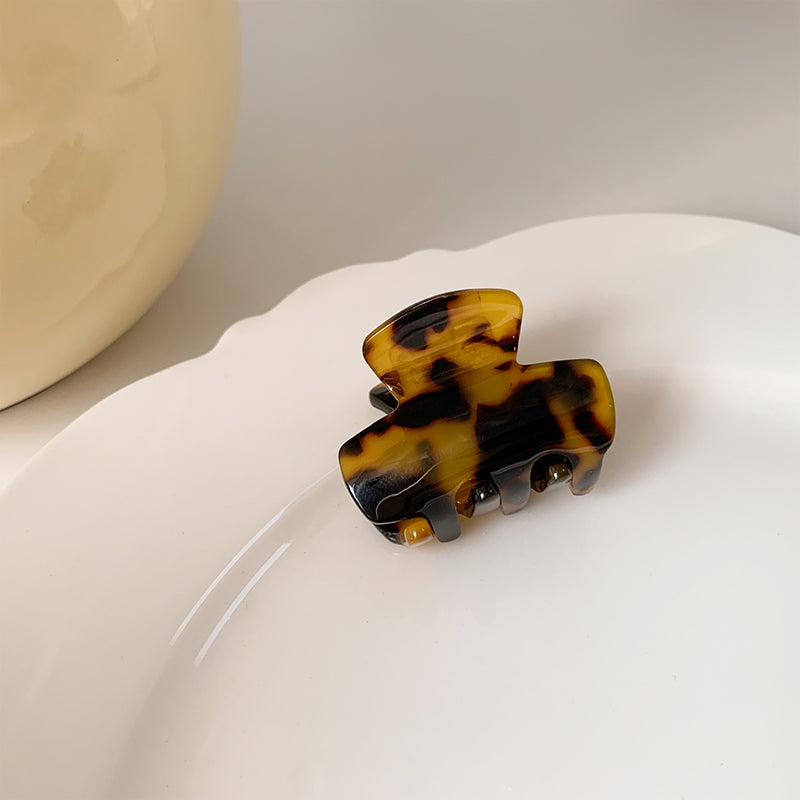 Vintage French Hairpin Hair Clip - Exquisite Acrylic Hair Accessory with Top Clip