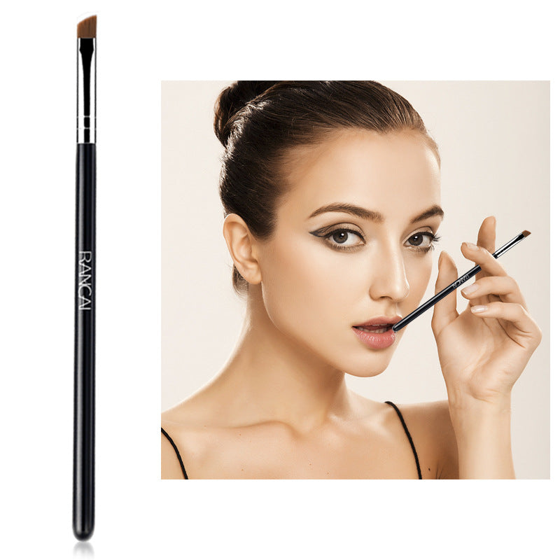 Eyeshadow Brush Makeup Tool - Oblique Eyebrow & Smudge Brush, Black
