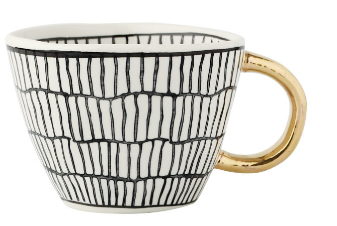 Large Capacity Ceramic Mug for Coffee Tea Water - Hand-Painted Irregular Design