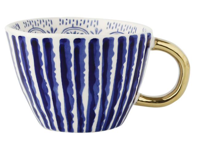 Large Capacity Ceramic Mug for Coffee Tea Water - Hand-Painted Irregular Design