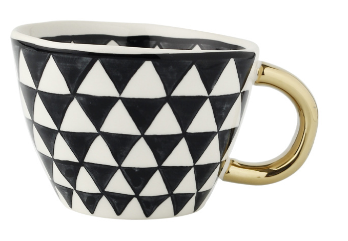 Large Capacity Ceramic Mug for Coffee Tea Water - Hand-Painted Irregular Design
