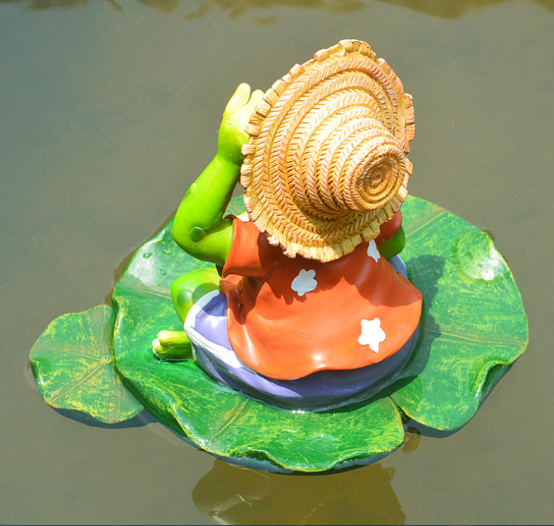 Floating Frog Water Surface Decoration for Ponds and Gardens - Resin Sculpture