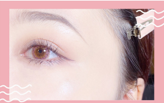 Cat Two-Tone Eyeshadow - Colorful Makeup for Eyes - Model YY01