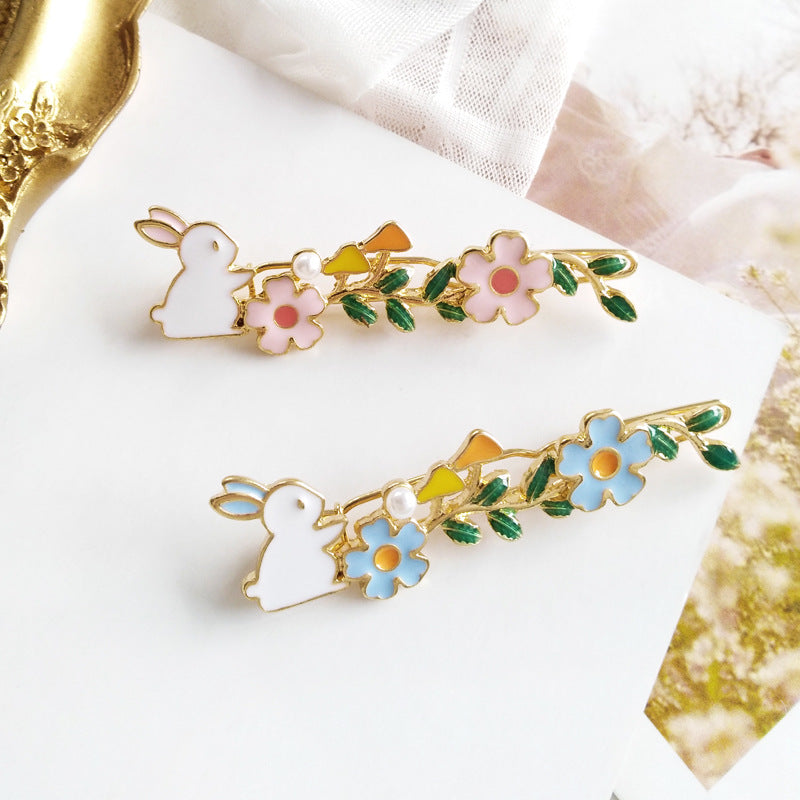 Creative Girly Hairpin - Geometric Alloy Hair Accessory for Women