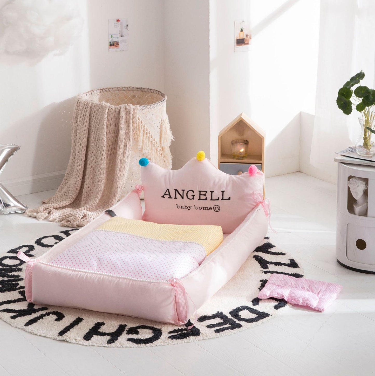 Portable Baby Bed Neonatal Uterine Bionic Crib - Washable & Adjustable Nursery