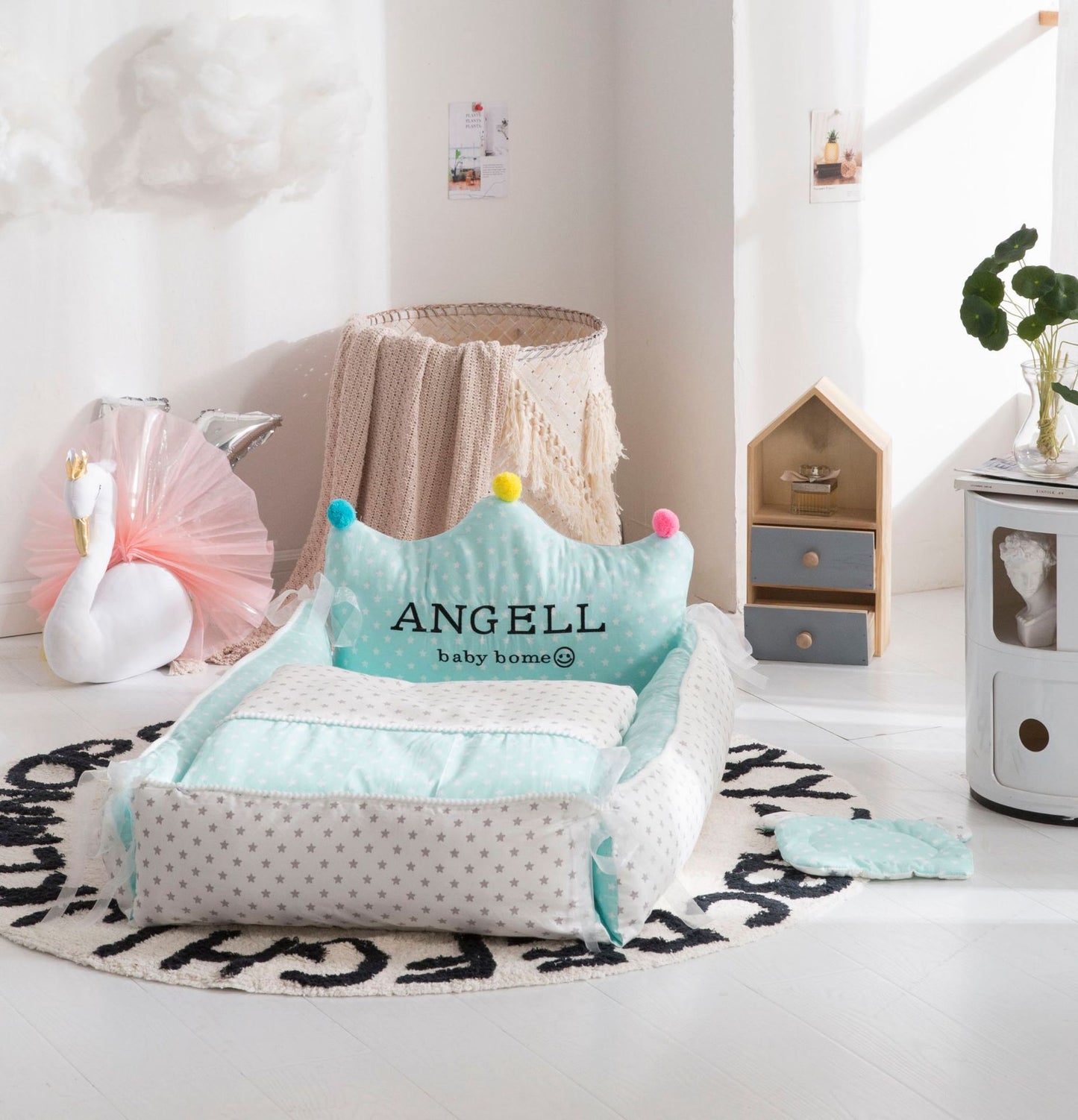 Portable Baby Bed Neonatal Uterine Bionic Crib - Washable & Adjustable Nursery