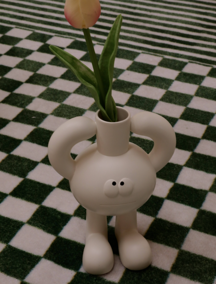 White Resin Vase for Living Room & Home Decor - Big-Toed Design