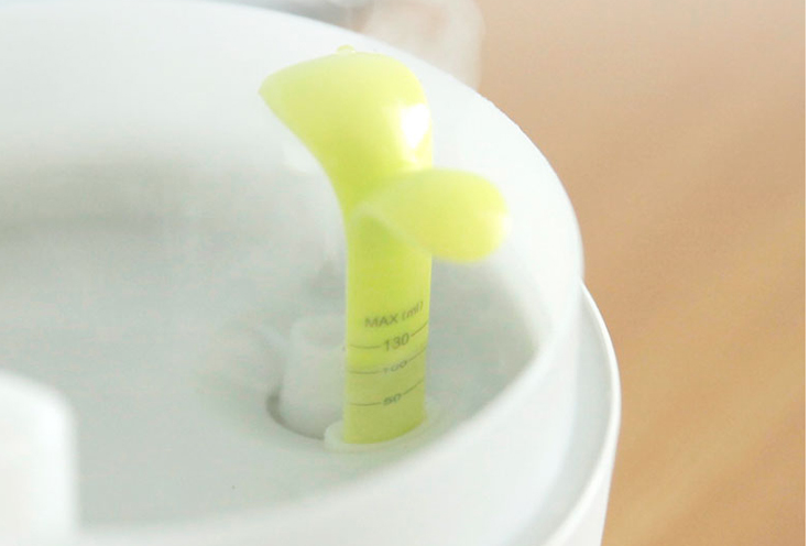 7-Color LED Aromatherapy Diffuser with USB Power for Room Humidifying and Fragrance
