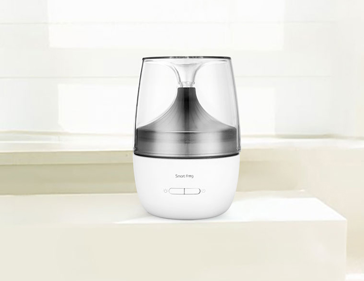 7-Color LED Aromatherapy Diffuser with USB Power for Room Humidifying and Fragrance
