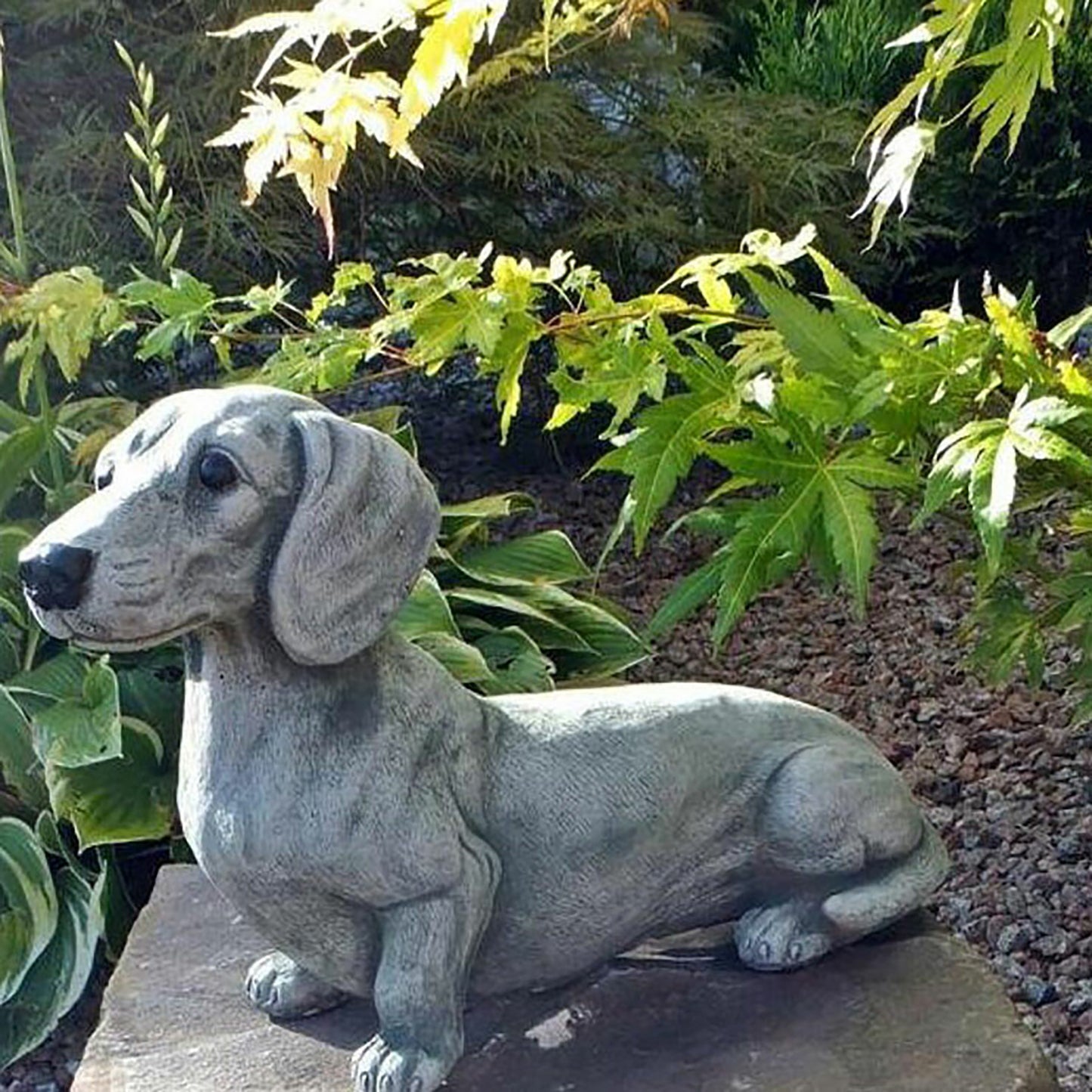 Garden Dog Ornaments Resin Dog Decor for Yard & Garden, Modern Animal Sculpture