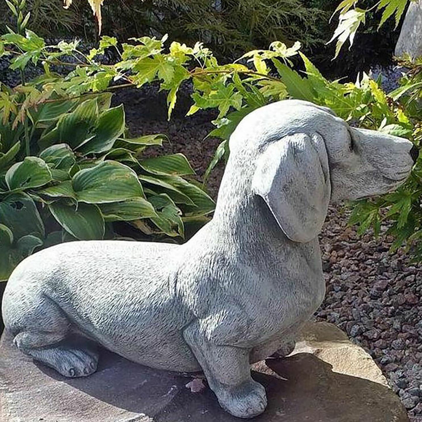 Garden Dog Ornaments Resin Dog Decor for Yard & Garden, Modern Animal Sculpture