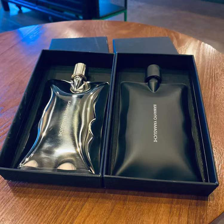 Portable Stainless Steel Wine Bottle Flagon - Black & Silver Variants
