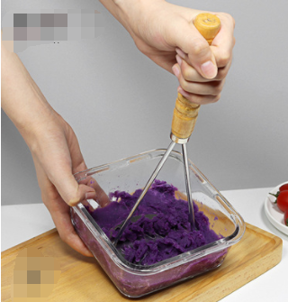 Stainless Steel Potato Masher for Fruit and Vegetable Mashing - Kitchen Tool