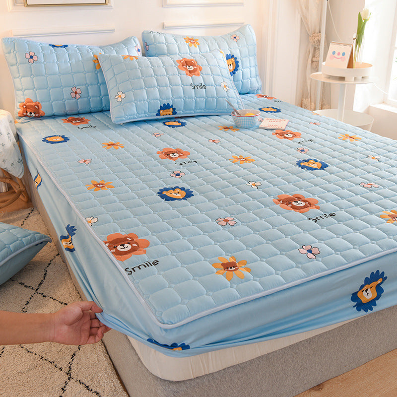 Waterproof Quilted Mattress Cover with Dustproof and Thickened Protection