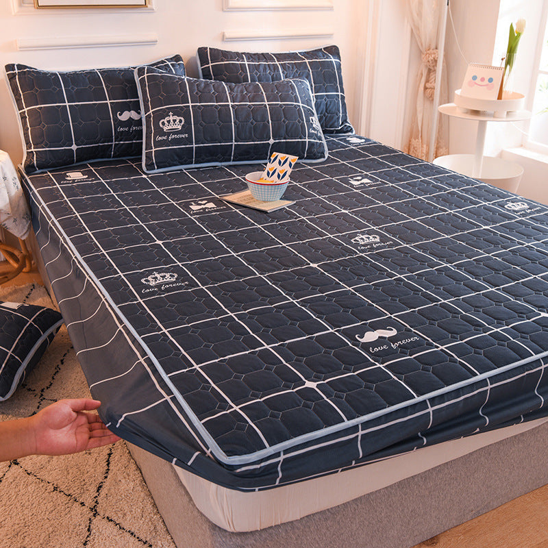 Waterproof Quilted Mattress Cover with Dustproof and Thickened Protection