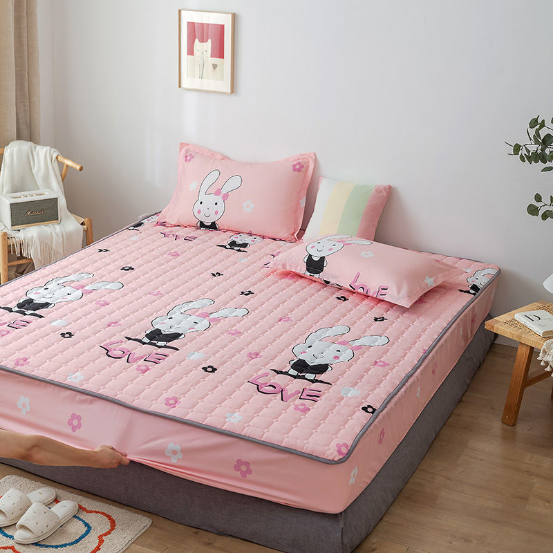Waterproof Quilted Mattress Cover with Dustproof and Thickened Protection