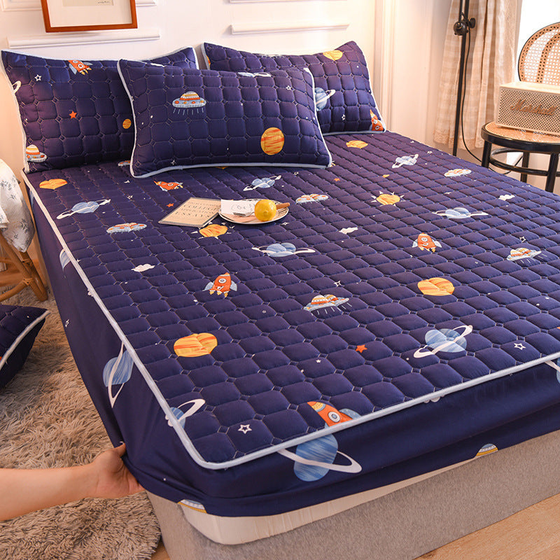 Waterproof Quilted Mattress Cover with Dustproof and Thickened Protection