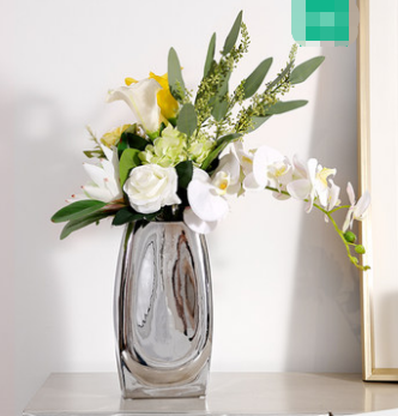 Simple Ceramic Flower Vase - Nordic Style Large & Medium Options