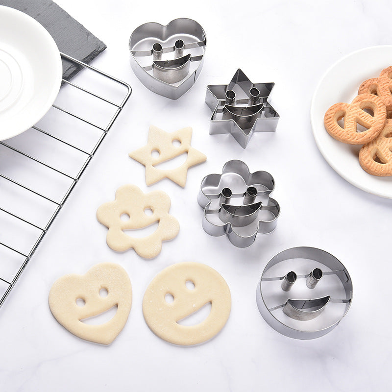4-Piece Stainless Steel Smiley Biscuit Mould Set for Baking