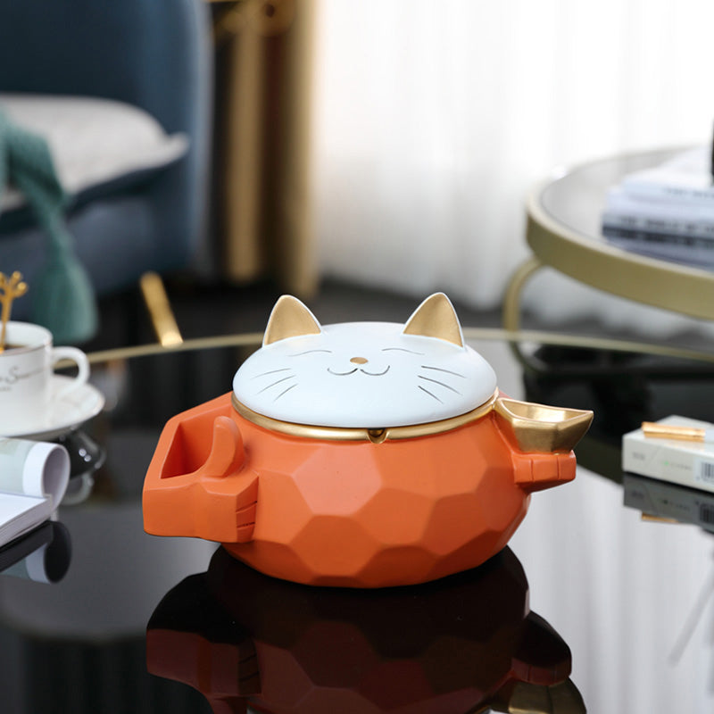 Creative Personality Ashtray with Lid - Modern Resin Home Decor