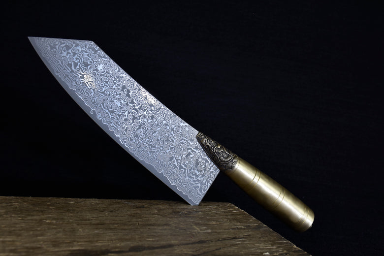 Damascus VG-10 Steel Kitchen Knife with Black Handle - 21cm Blade