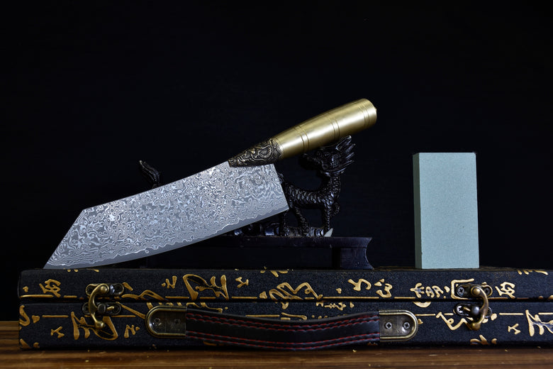 Damascus VG-10 Steel Kitchen Knife with Black Handle - 21cm Blade