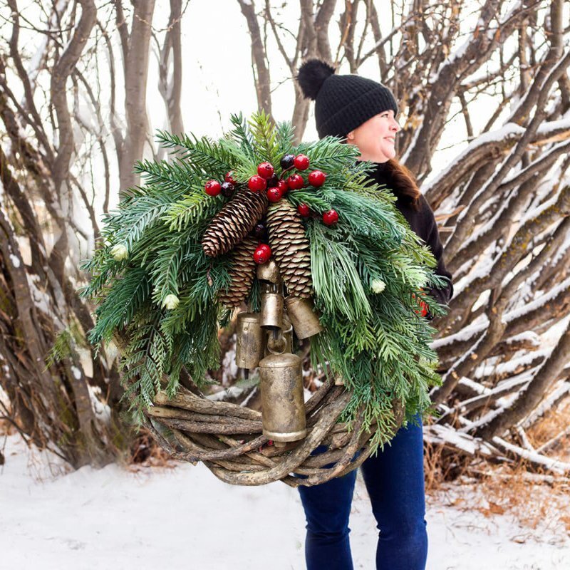 Christmas Wreath Animal Farm Pine Cone Door Ring - Festive Farmhouse Decor