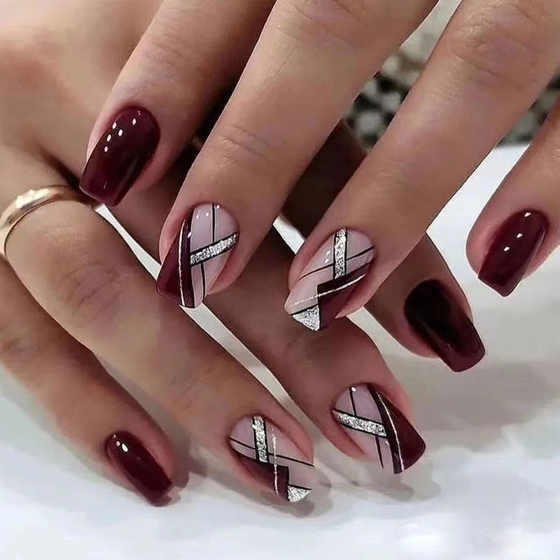 Removable Fake Nail Tips for Nail Art - Simple French Design, Pack of 1