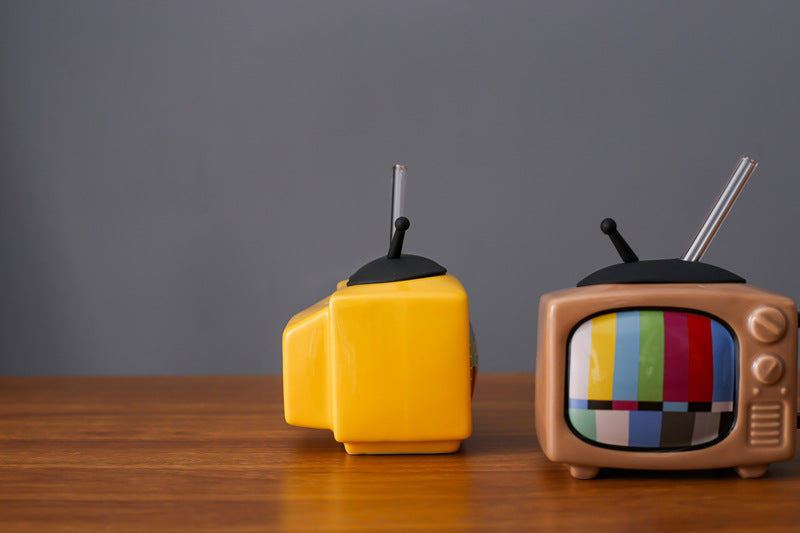 Creative Retro TV Ceramic Cup with Lid and Handle - 450ml, Multiple Colors