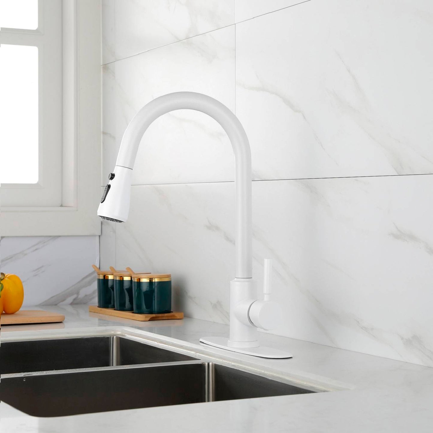 Kitchen Faucet with Pull-Out Sprayer - White Finish