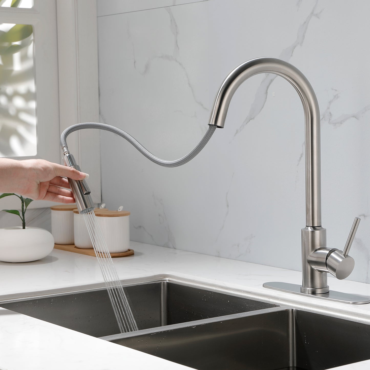 Stainless Steel Kitchen Faucet with Pull-Down Sprayer