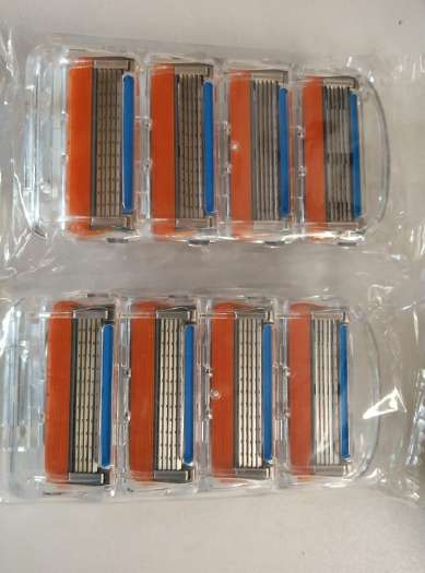 8-Piece Stainless Steel Men's Razor Blade Refills - Anti-Friction