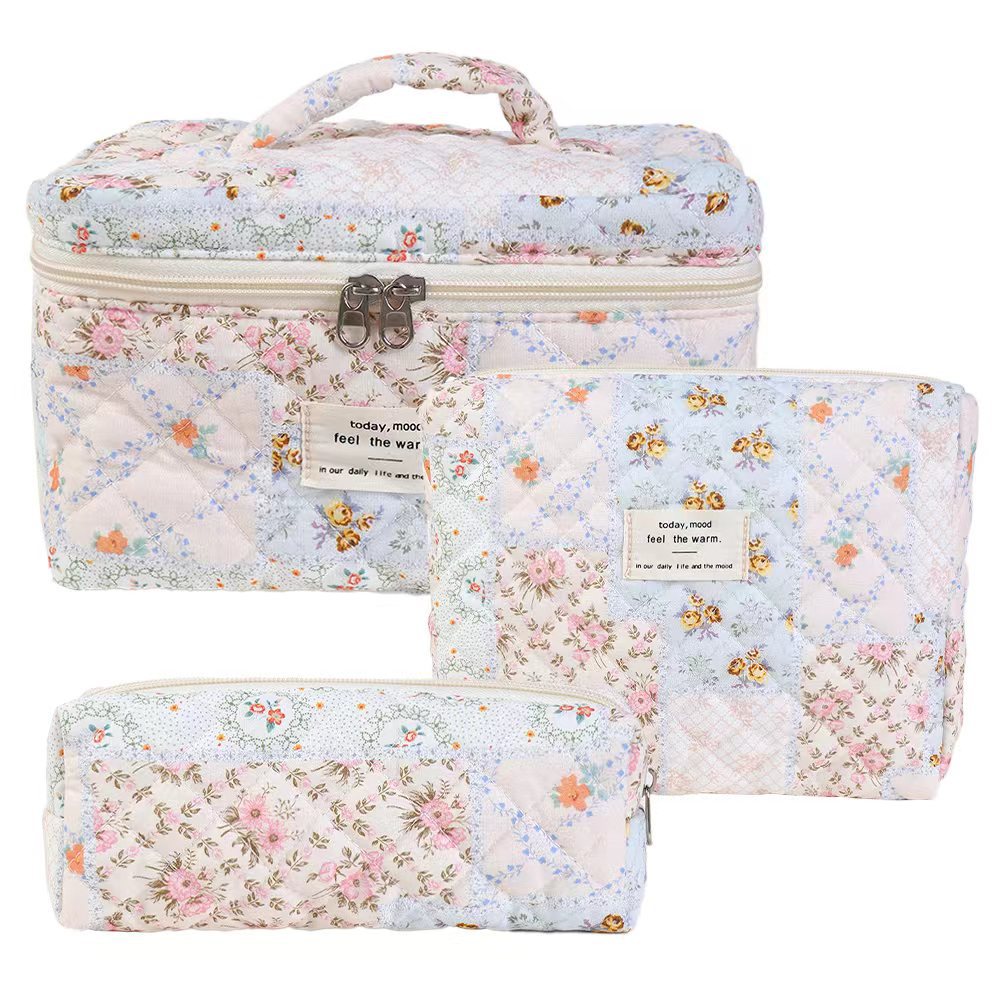 Large Capacity Portable Cosmetic Bag with Floral Design - Travel Makeup Organizer