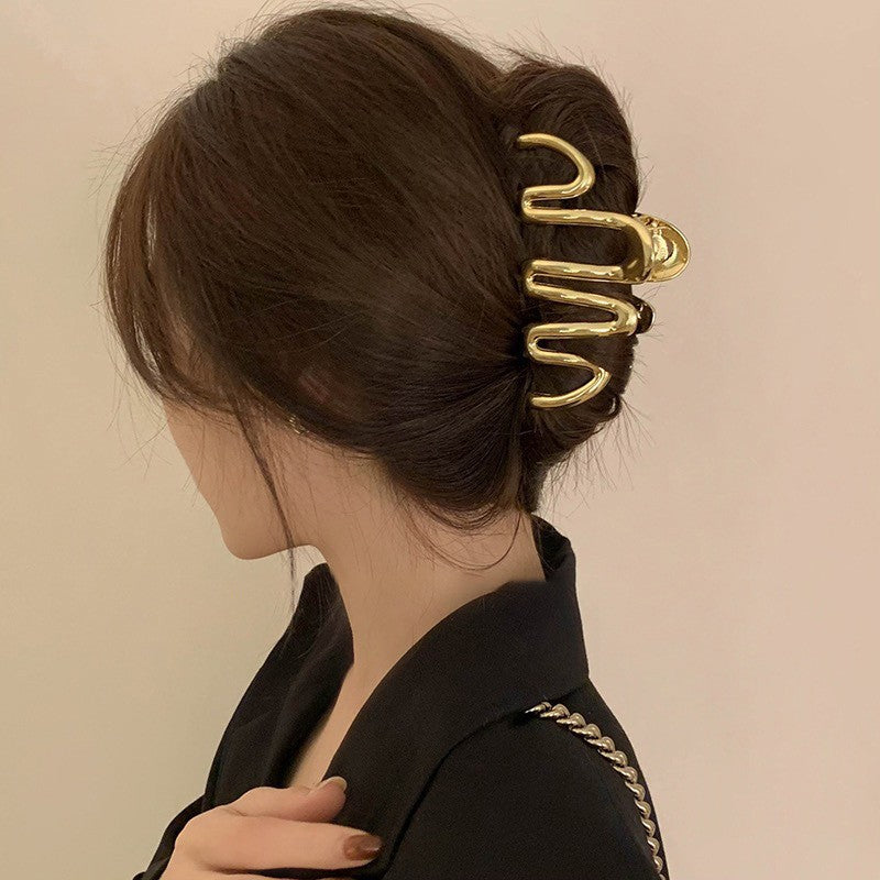 Oversized Pearl Wave Hair Accessory Headband for Women