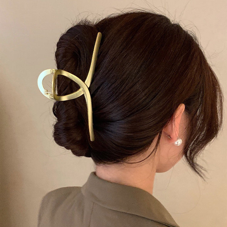Oversized Pearl Wave Hair Accessory Headband for Women