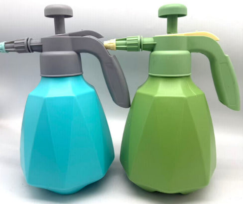 Polyhedral Diamond-Shaped Spray Can Decoration - Random Color 29.5x15cm